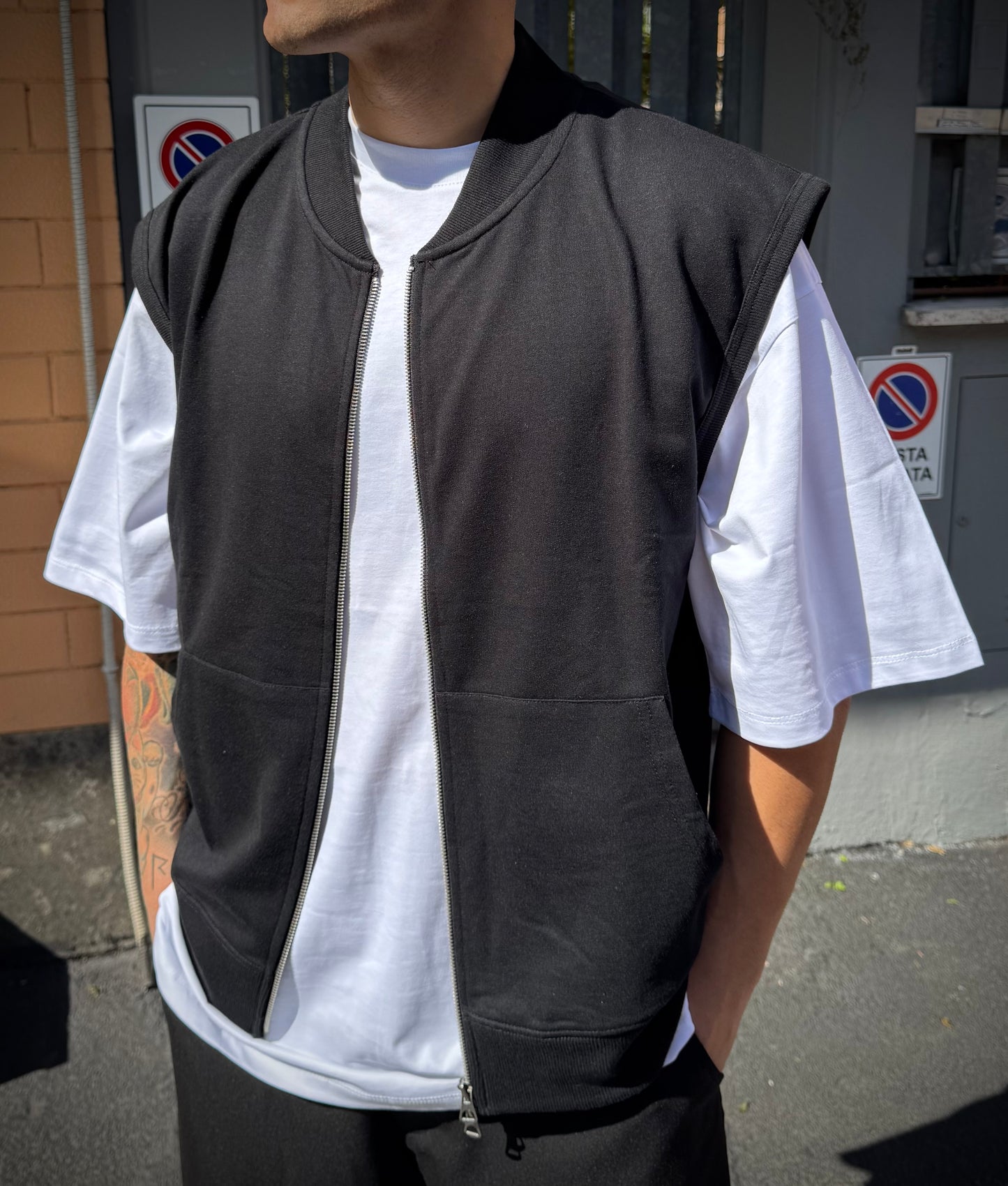 SMANICATO GARZATO NERO